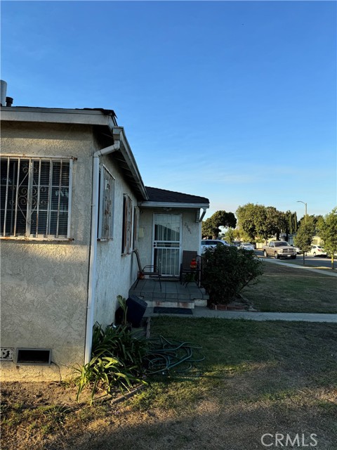 Detail Gallery Image 8 of 15 For 2801 Adriatic Ave, Long Beach,  CA 90810 - 3 Beds | 2 Baths