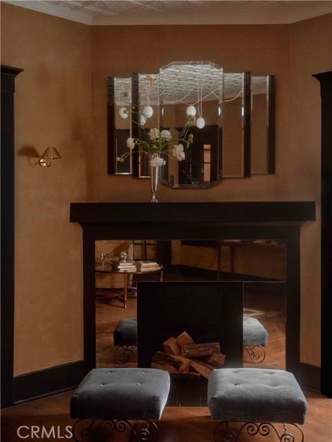 Detail Gallery Image 3 of 14 For 7148 Marshfield, Los Angeles,  CA 90046 - 2 Beds | 1 Baths