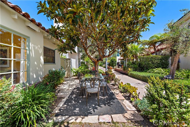 Detail Gallery Image 16 of 25 For 122 via Ithaca, Newport Beach,  CA 92663 - 3 Beds | 2 Baths