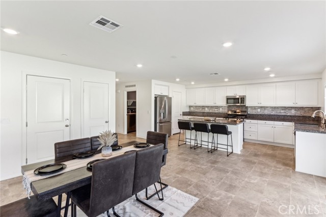 Detail Gallery Image 6 of 36 For 29586 Bisbee Ct, Winchester,  CA 92596 - 5 Beds | 3 Baths
