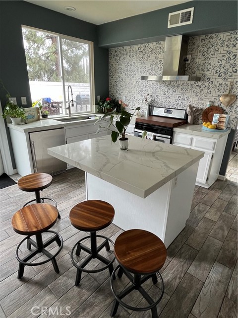 3329 Spruce Street, Lake Elsinore CA: https://media.crmls.org/medias/6792cea9-c037-4199-a6a8-27a27ca34dce.jpg