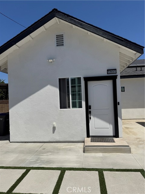 1935 W 154th Place, Gardena CA: https://media.crmls.org/medias/679352aa-a63b-490b-8ef6-0a6dc36fa37d.jpg