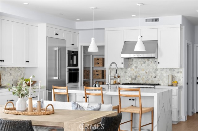 Detail Gallery Image 3 of 35 For 109 Onyx Ave, Newport Beach,  CA 92662 - 3 Beds | 4/1 Baths