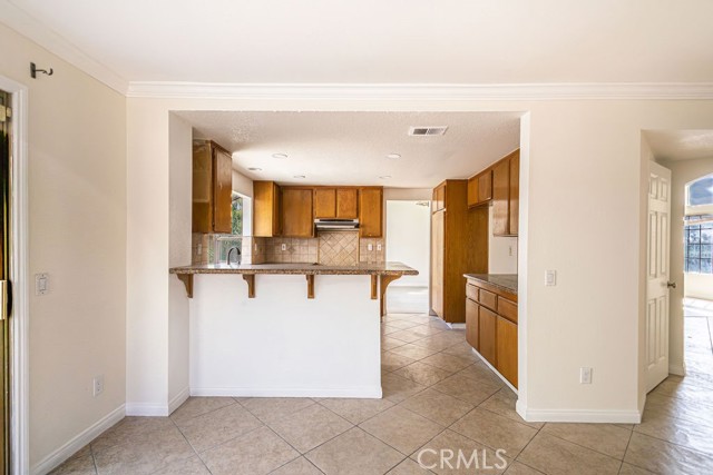 Detail Gallery Image 11 of 29 For 22532 Naranja, Moreno Valley,  CA 92557 - 4 Beds | 2/1 Baths