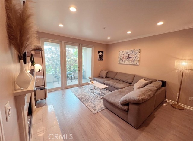 Detail Gallery Image 4 of 18 For 2233 Martin #207,  Irvine,  CA 92612 - 2 Beds | 2 Baths