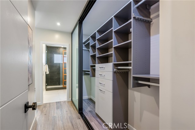 3901 E Livingston Drive, Long Beach CA: https://media.crmls.org/medias/6794ea82-b9f5-478f-bcfe-240a8b268f41.jpg