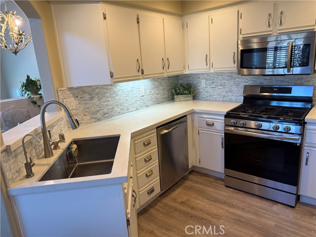 Detail Gallery Image 8 of 27 For 7863 E Viewrim, Anaheim Hills,  CA 92808 - 2 Beds | 2 Baths