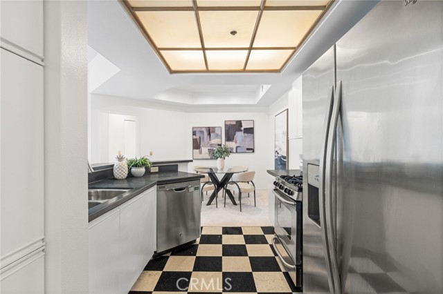 3561 Clarington Avenue, Los Angeles CA: https://media.crmls.org/medias/6796a808-cc13-4074-8638-309d47b59a4b.jpg