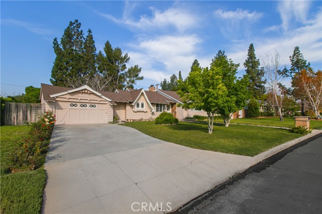 Detail Gallery Image 3 of 50 For 9659 Calvin, Northridge,  CA 91324 - 3 Beds | 3 Baths