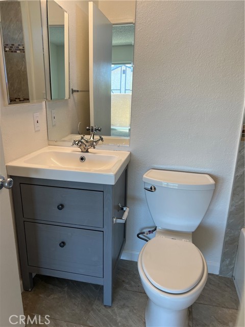 Detail Gallery Image 14 of 22 For 454 E Avenue Q3 #8,  Palmdale,  CA 93550 - 2 Beds | 2 Baths