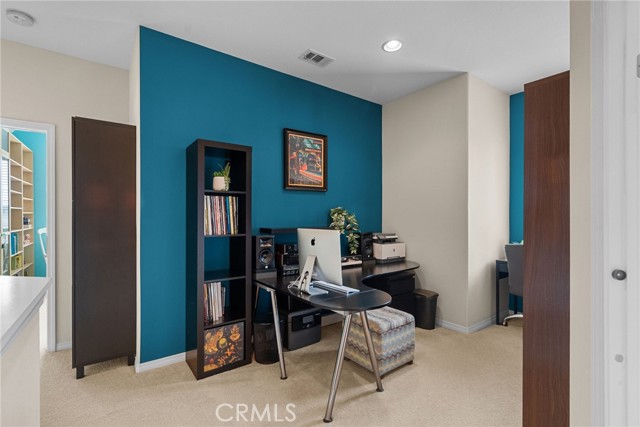 Detail Gallery Image 28 of 36 For 23860 Brescia Dr, Valencia,  CA 91354 - 4 Beds | 3 Baths