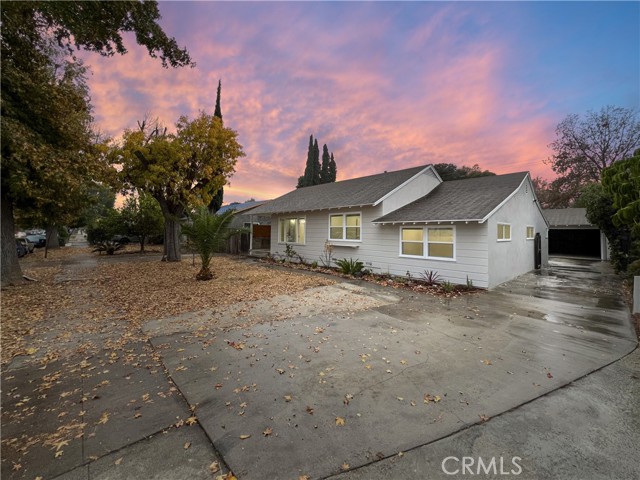 Detail Gallery Image 2 of 55 For 6921 Encino Ave, Van Nuys,  CA 91406 - 3 Beds | 2 Baths