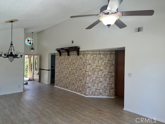 19080 Elm Drive, Apple Valley CA: https://media.crmls.org/medias/67996fcf-25fb-4bcd-a009-3f07e148d4b5.jpg