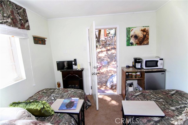 Detail Gallery Image 17 of 24 For 1109 Scenic Way, Rimforest,  CA 92378 - 2 Beds | 1 Baths