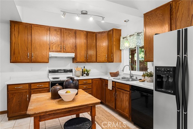 Detail Gallery Image 13 of 58 For 2740 Revere Ln, Chico,  CA 95973 - 3 Beds | 2 Baths