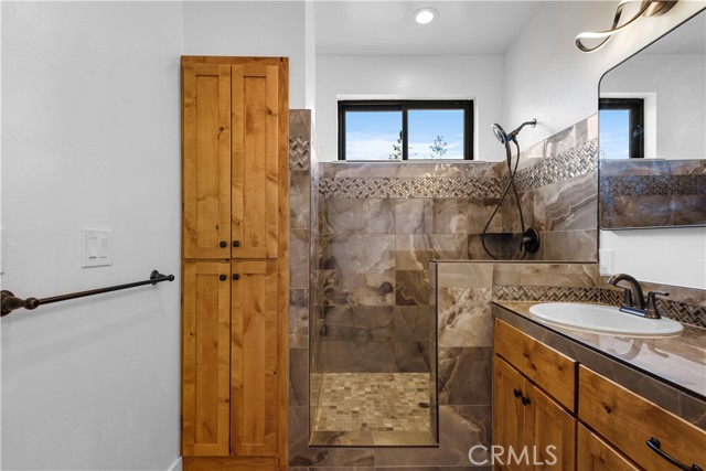 Detail Gallery Image 14 of 31 For 5903 Hazel Way, Paradise,  CA 95969 - 3 Beds | 2 Baths