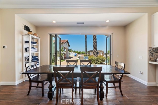 16850 Nandina Avenue, Riverside CA: https://media.crmls.org/medias/679ad8a1-bf6c-430f-9da3-52a4d85a2f7b.jpg