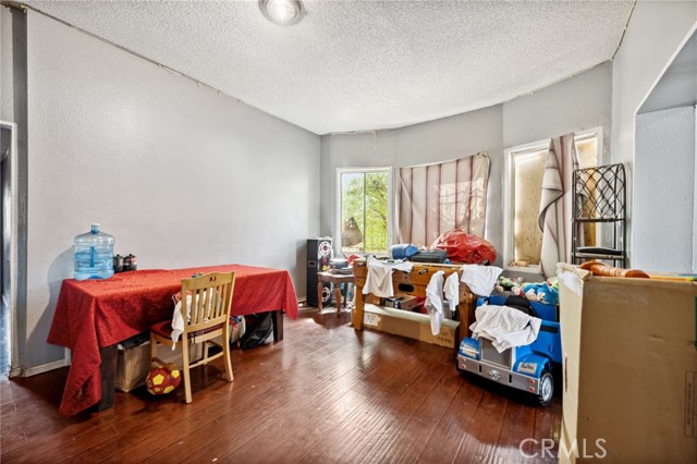 Detail Gallery Image 6 of 37 For 673 W 9th St, San Bernardino,  CA 92410 - 4 Beds | 2 Baths