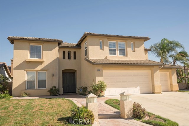 7050 Blackbird Ln, Eastvale, CA 92880