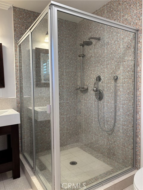 1631 Leycross Drive, La Canada Flintridge CA: https://media.crmls.org/medias/679b5829-ae06-4c8a-9122-732e73c53912.jpg