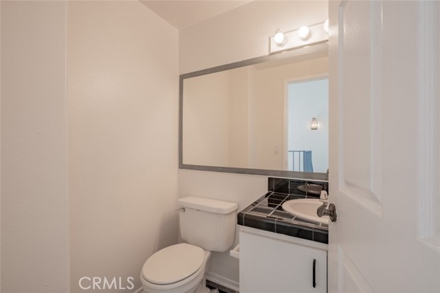 Detail Gallery Image 7 of 27 For 1242 S Holt Ave #104,  Los Angeles,  CA 90035 - 2 Beds | 2/1 Baths