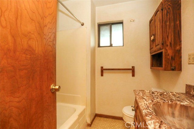 Detail Gallery Image 16 of 28 For 108 Cypress, Wofford Heights,  CA 93285 - 2 Beds | 1/1 Baths