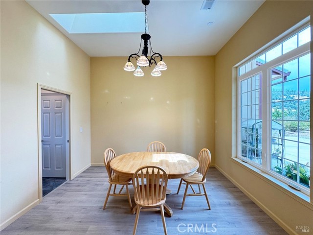 1910 Foothill Drive, Redwood Valley CA: https://media.crmls.org/medias/679ca989-50cb-426e-8e99-103c011172e9.jpg
