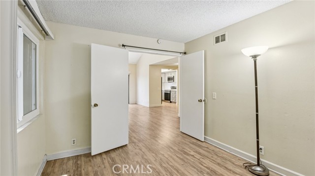 6816 Alondra Boulevard, Paramount CA: https://media.crmls.org/medias/679d454a-e15f-486e-a051-7e037fbf6d52.jpg