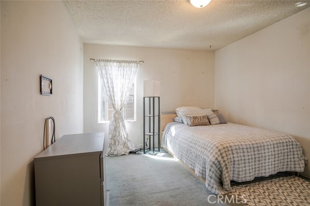 Image 15 of 38 For 4040 Lynd Avenue