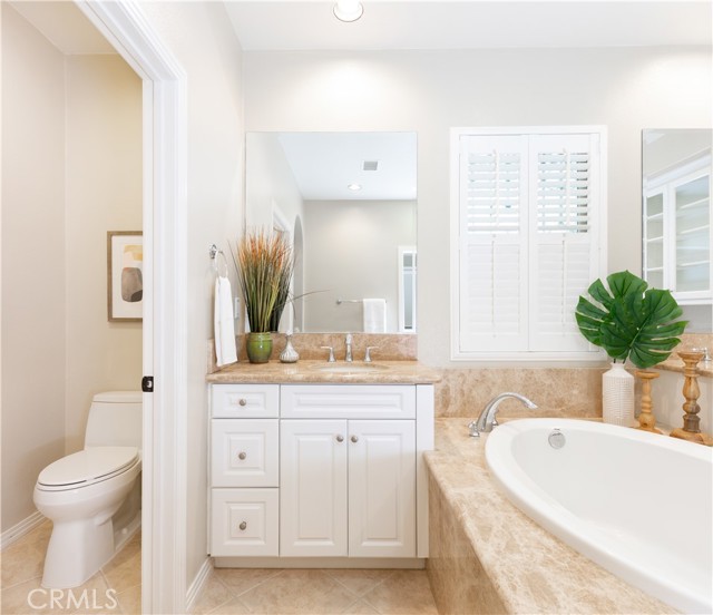 Detail Gallery Image 12 of 39 For 70 Vintage, Irvine,  CA 92620 - 3 Beds | 2/1 Baths