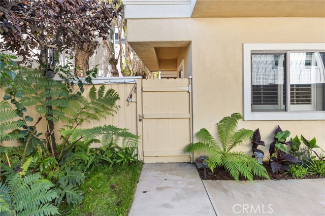 2413 Rockefeller Lane, Redondo Beach, California 90278, 3 Bedrooms Bedrooms, ,2 BathroomsBathrooms,Residential,For Sale,Rockefeller,PW25000404