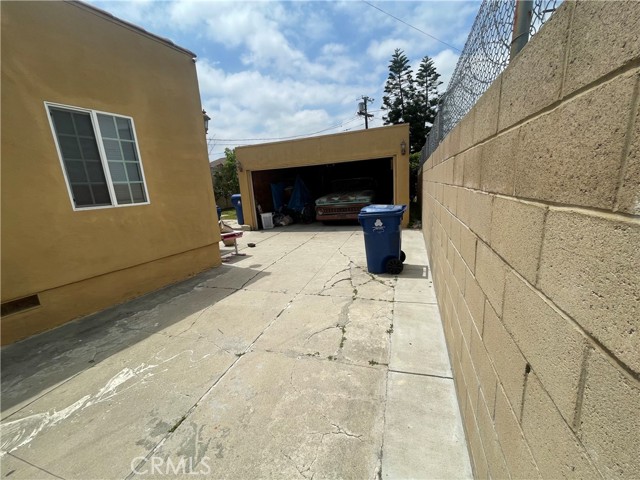 1821 S Curson Avenue, Los Angeles, California 90019, 3 Bedrooms Bedrooms, ,2 BathroomsBathrooms,Residential,For Sale,1821 S Curson Avenue,CRIV25014670