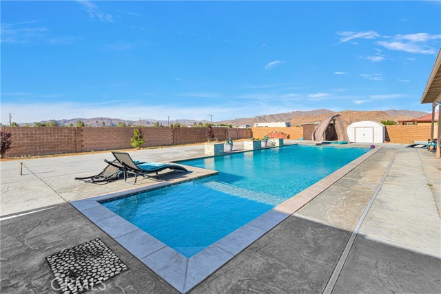 Detail Gallery Image 18 of 23 For 22784 Lone Eagle Rd, Apple Valley,  CA 92308 - 4 Beds | 2 Baths
