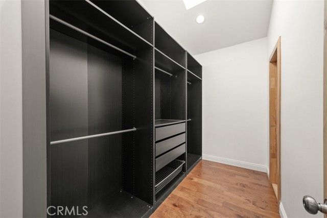184 S Altadena Drive, Pasadena CA: https://media.crmls.org/medias/679f0d7f-3df0-4183-a596-a1aa2a0f2e49.jpg