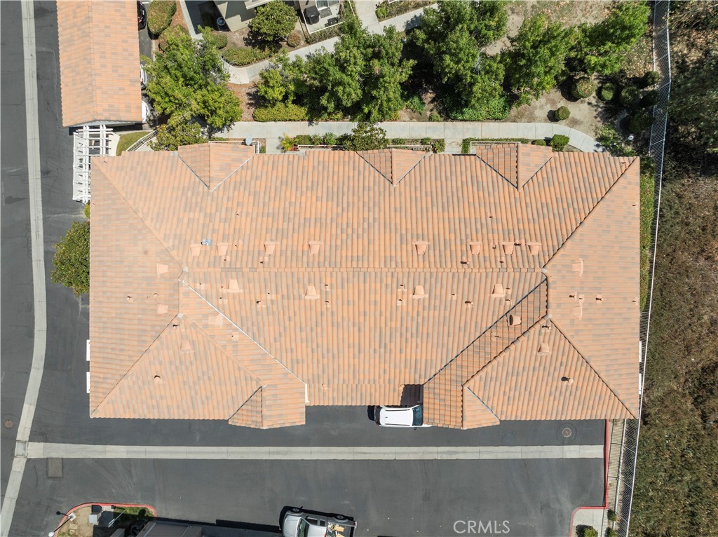 https://media.crmls.org/medias/679f9d2a-9a80-4949-a386-8bbd0db00e1a.jpg?preset=X-Large