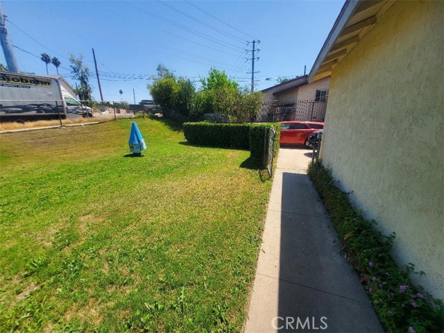 2431 12th Street, Riverside CA: https://media.crmls.org/medias/67a02035-9b82-4340-a1b0-42db0a91f1e2.jpg