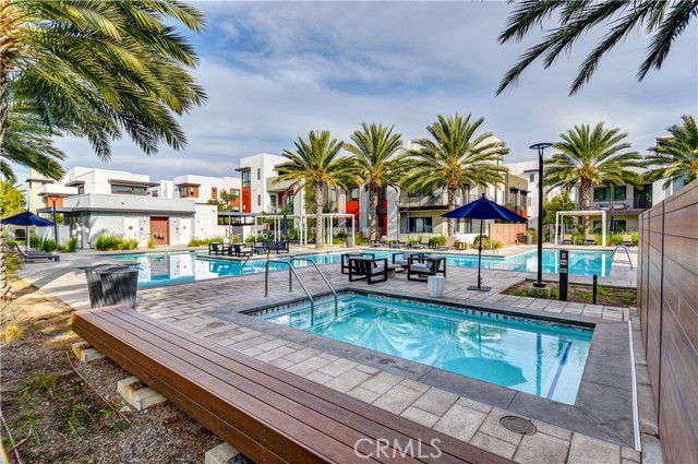 Detail Gallery Image 43 of 47 For 413 Transport, Tustin,  CA 92782 - 4 Beds | 4 Baths