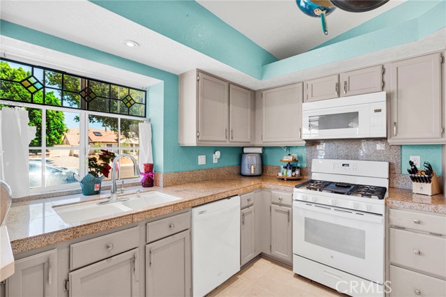 Image 12 of 27 For 69719 Cypress Rd