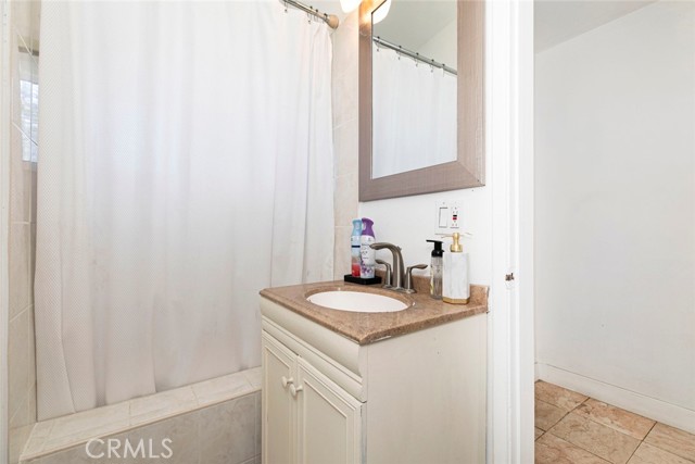 Detail Gallery Image 6 of 41 For 7700 Goodland Ave, North Hollywood,  CA 91605 - 4 Beds | 2 Baths