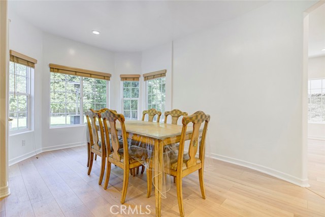 Detail Gallery Image 19 of 59 For 15121 Marlin Pl, Van Nuys,  CA 91405 - 4 Beds | 3 Baths