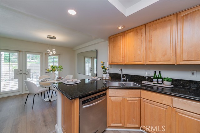 Detail Gallery Image 11 of 21 For 36 Stanford Ct #18,  Irvine,  CA 92612 - 2 Beds | 1/1 Baths