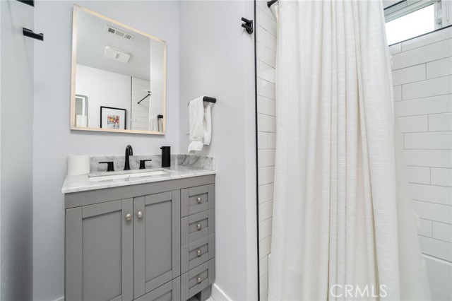 15129 Fonthill Avenue, Lawndale CA: https://media.crmls.org/medias/67a17779-59db-4839-a5fd-c76537723daa.jpg