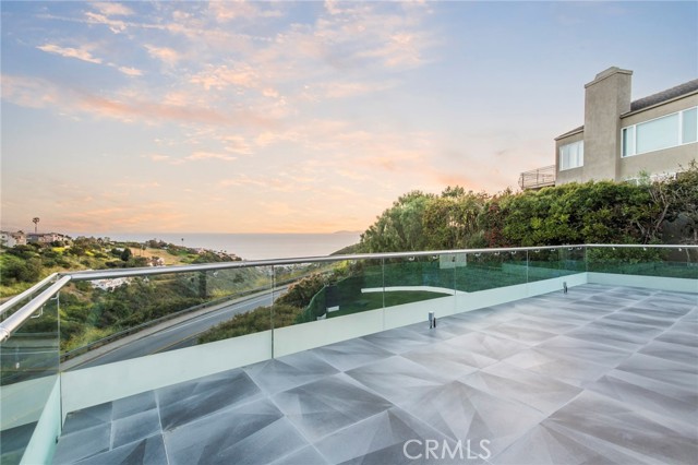 Detail Gallery Image 43 of 45 For 2135 Hillview Dr, Laguna Beach,  CA 92651 - 6 Beds | 5/1 Baths