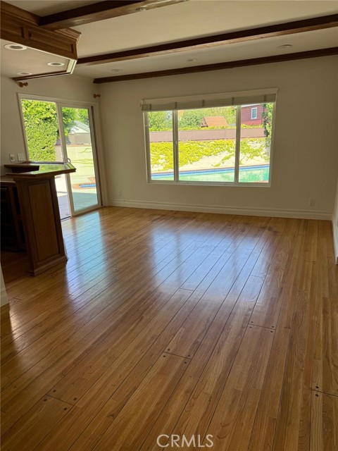 5403 Oakdale Avenue, Woodland Hills CA: https://media.crmls.org/medias/67a22dec-f2b7-47bd-be7d-3151d2521341.jpg