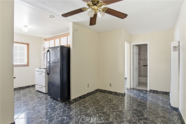 Detail Gallery Image 15 of 36 For 481 20th St, San Bernardino,  CA 92405 - 2 Beds | 2 Baths