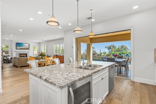 4762 Oceanridge Drive, Huntington Beach CA: https://media.crmls.org/medias/67a35dbb-5f53-43a0-9228-3c707c0ee58f.jpg