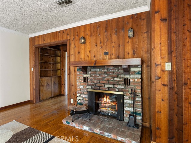 10348 Woodbridge Street, Toluca Lake CA: https://media.crmls.org/medias/67a4783b-54b6-4f4d-ab19-bd1d306e6725.jpg