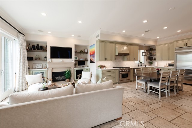 351 30th Street, Hermosa Beach, California 90254, 4 Bedrooms Bedrooms, ,3 BathroomsBathrooms,Residential,For Sale,30th,SB25124501