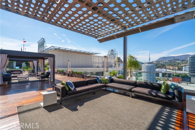 Detail Gallery Image 15 of 25 For 6250 Hollywood Blvd 7g,  Hollywood,  CA 90028 - 2 Beds | 3 Baths