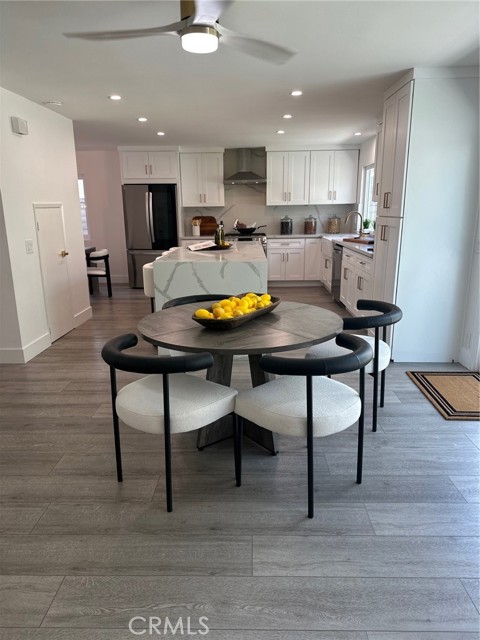23772 Singapore Street, Mission Viejo CA: https://media.crmls.org/medias/67a6c452-4e6c-4634-87eb-5b7ca8295cc6.jpg